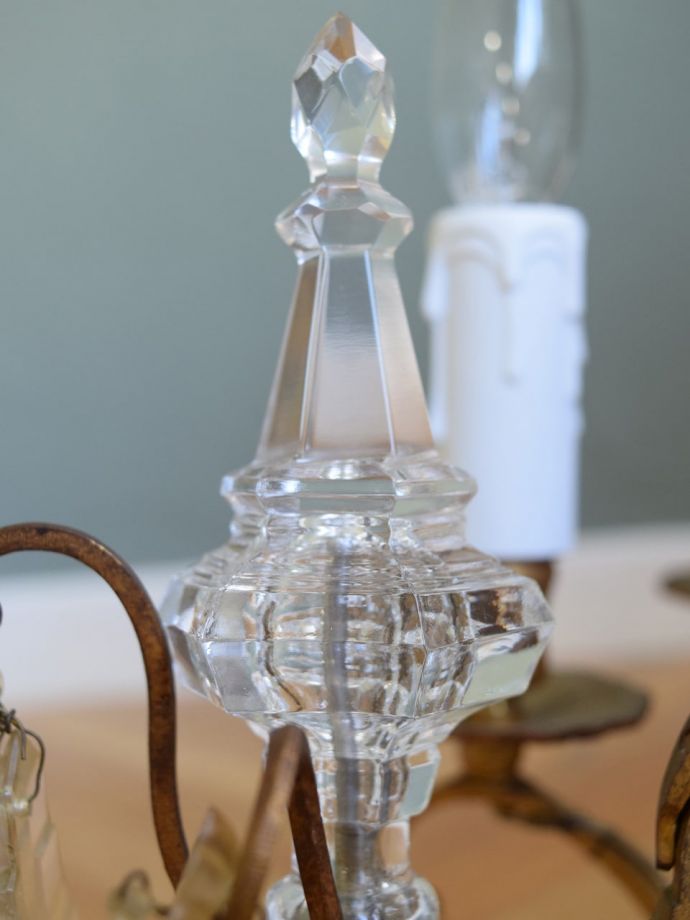 シャンデリアのガラスパーツ