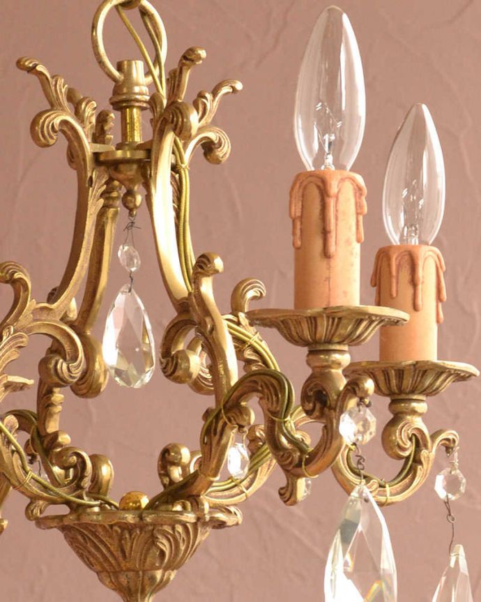 シャンデリア　照明・ライティング　ガラスドロップ×真鍮製アンティークシャンデリア（4灯）（Ｅ17シャンデリア球付） 。。(h-727-z)