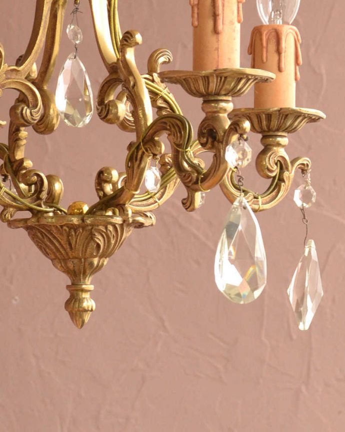 シャンデリア　照明・ライティング　ガラスドロップ×真鍮製アンティークシャンデリア（4灯）（Ｅ17シャンデリア球付） 。。(h-727-z)