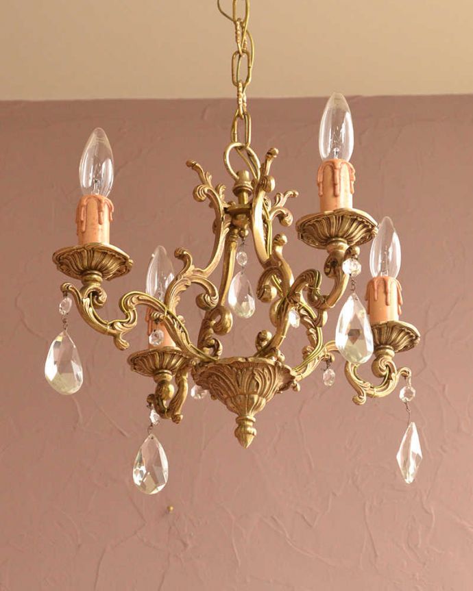 シャンデリア　照明・ライティング　ガラスドロップ×真鍮製アンティークシャンデリア（4灯）（Ｅ17シャンデリア球付） 。。(h-727-z)