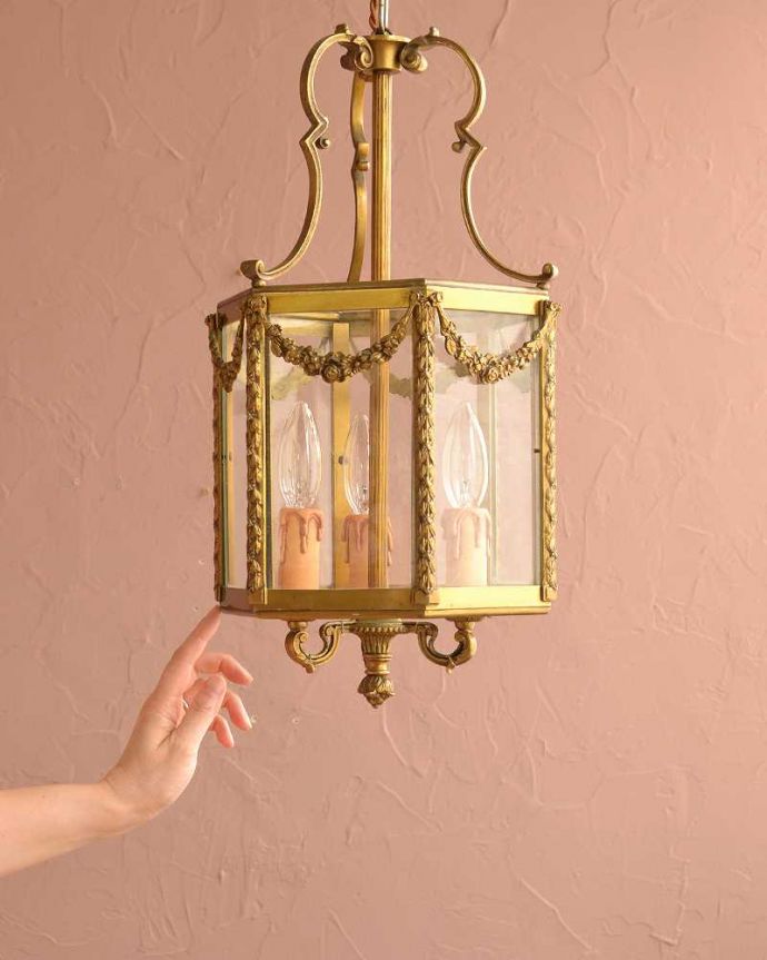 シャンデリアの灯り