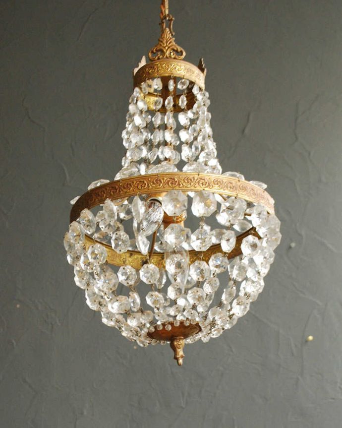 シャンデリア　照明・ライティング　フランスで見つけたアンティークのシャンデリア(2灯)(E17シャンデリア球付)。。(h-750-z)