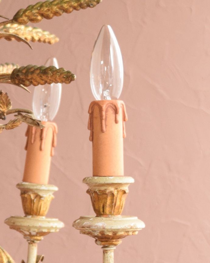 照明・ライティング エレガントなデザインで見る人みんなを魅了するアンティークシャンデリア（5灯）（Ｅ17シャンデリア球付）。。(h-755-z)