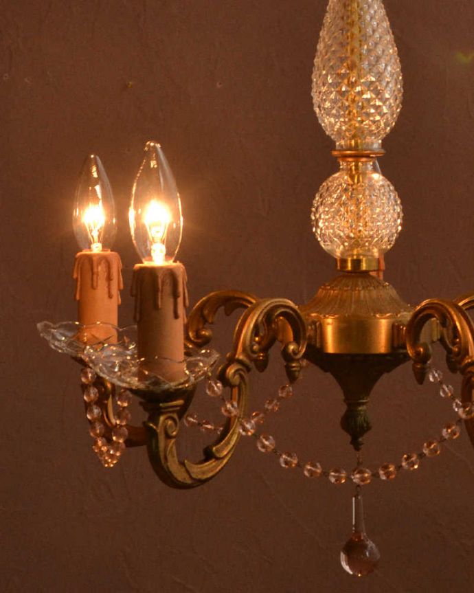 シャンデリア　照明・ライティング　ピンクのガラスが可愛いアンティークの5灯シャンデリア。。(h-758-z)