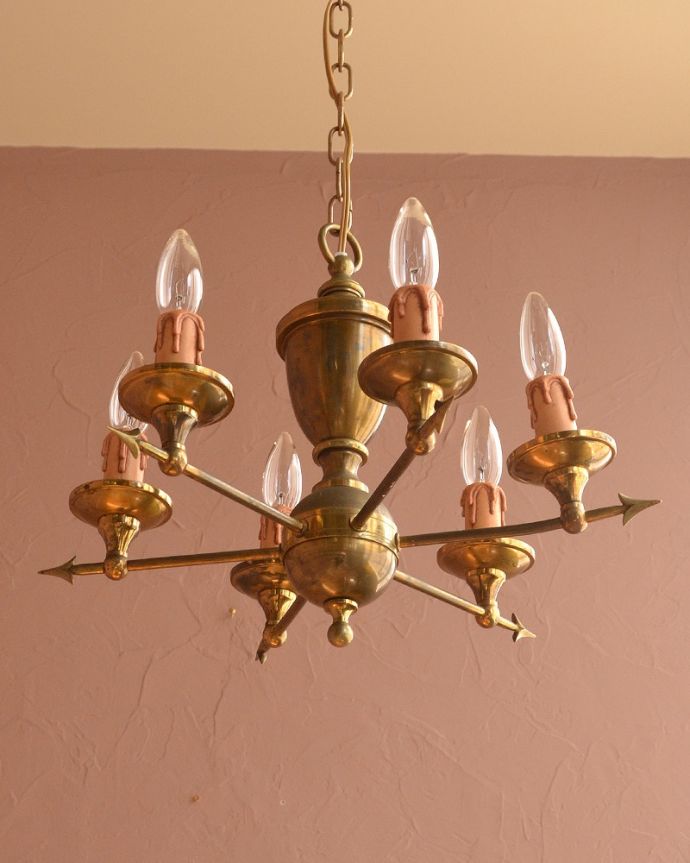 シャンデリア　照明・ライティング　フランスで見つけた真鍮製シャンデリア（6灯）（Ｅ17シャンデリア球付）。。(h-763-z)