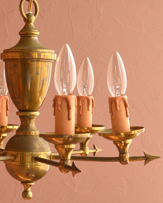 シャンデリア　照明・ライティング　フランスで見つけた真鍮製シャンデリア（6灯）（Ｅ17シャンデリア球付）。。(h-763-z)
