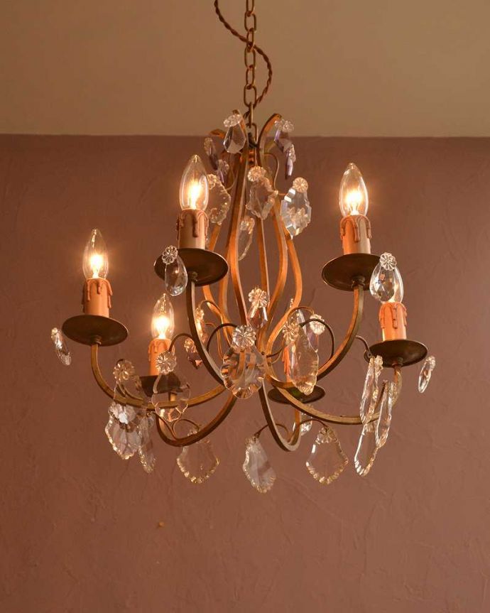 シャンデリアの灯り