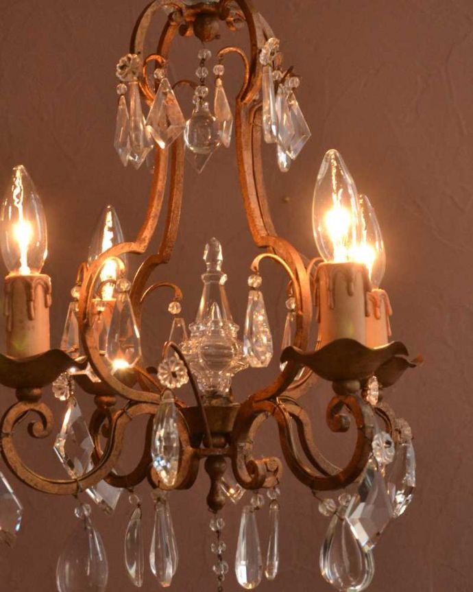 アンティークのシャンデリア
