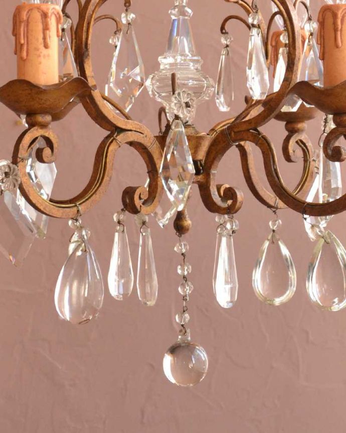 アンティークのシャンデリア