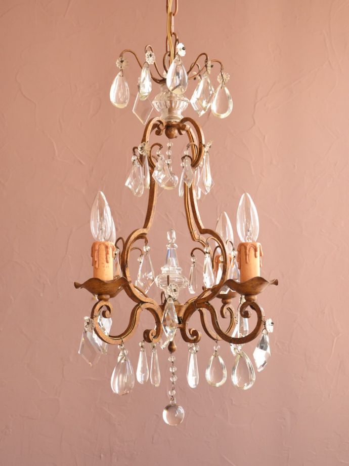 シャンデリアの灯り