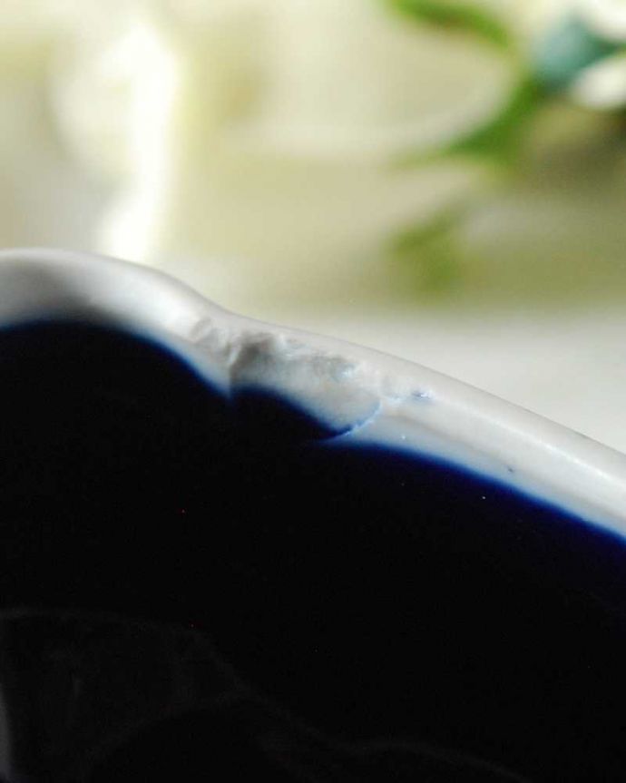 アンティーク 陶磁器の雑貨 アンティーク雑貨 金彩が華やかなフランスで見つけたリモージュのジュエリーケース。SALE価格です欠けがあるのでSALE価格になっています。(h-791-z)