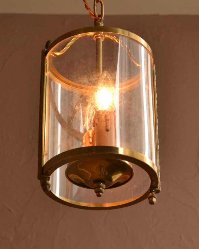 シャンデリア　照明・ライティング　ゴールド色の真鍮がキラっと輝くアンティークのランタンシャンデリア（2灯）（Ｅ17シャンデリア球付） 。。(h-896-z)