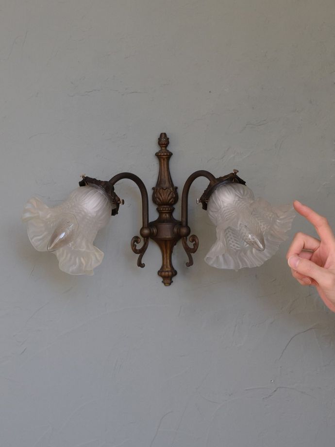 アンティークの壁付け照明