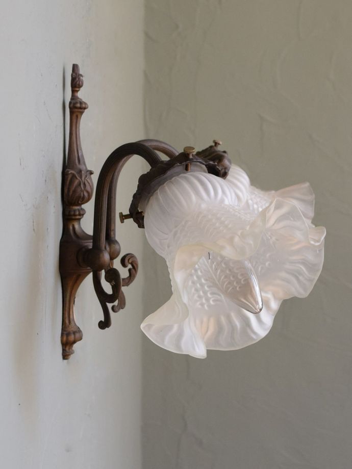 壁付けブラケットの側面