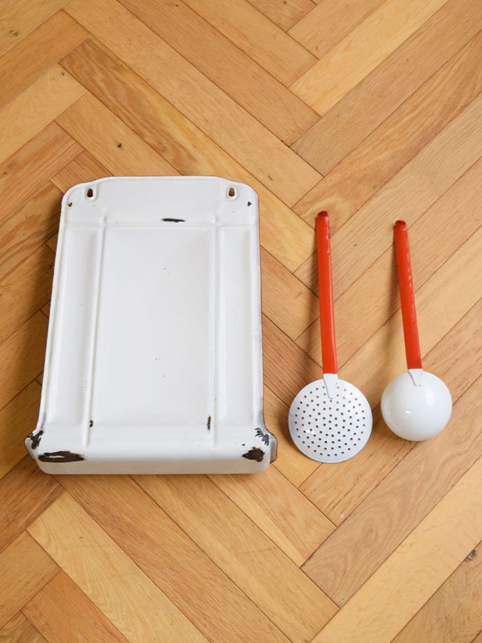 アンティークのホーロー雑貨