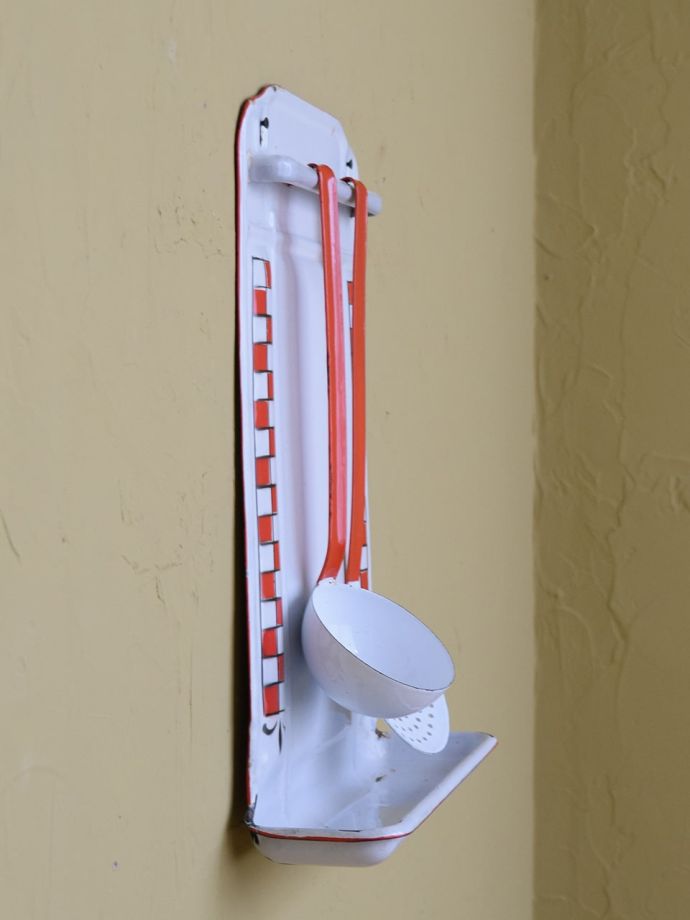 アンティーク雑貨の側面