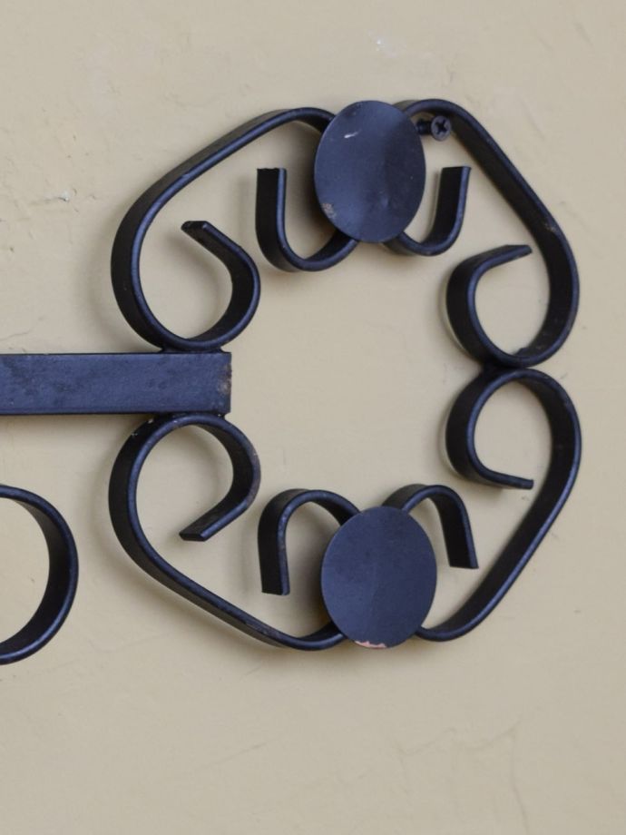 アンティークの壁掛け家具