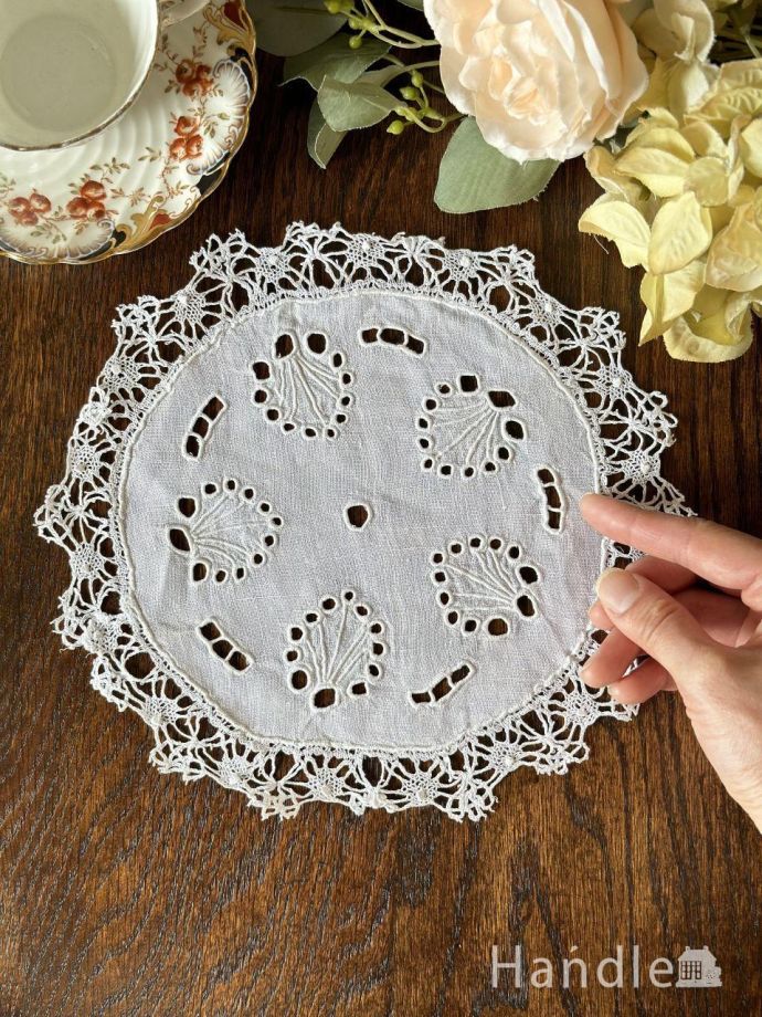 アンティークのレース