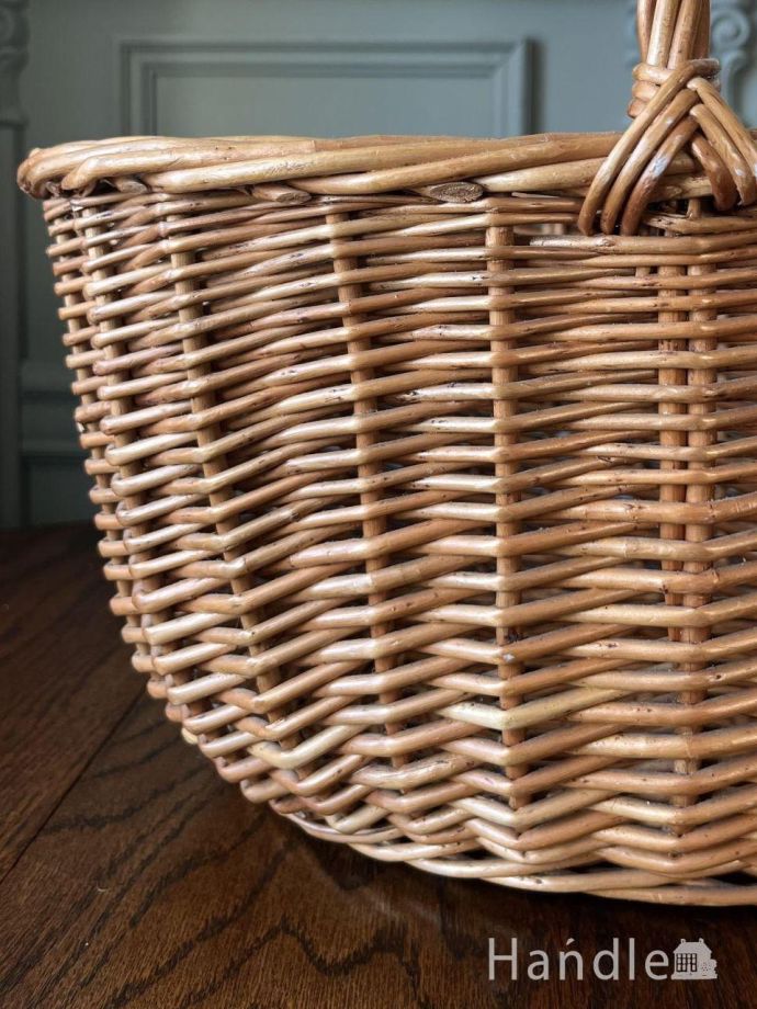 アンティークのバスケット