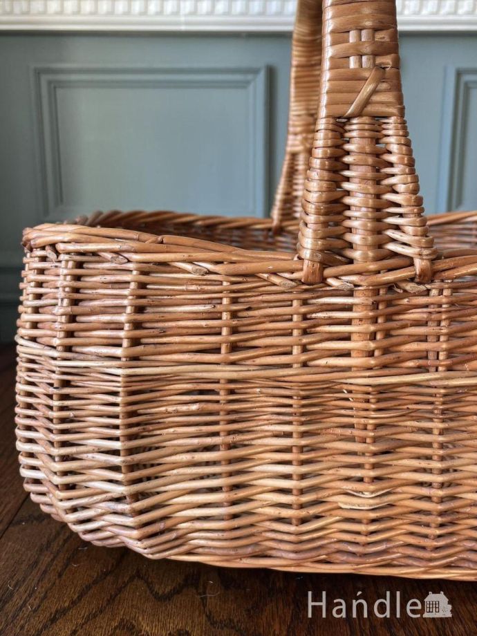 アンティークのバスケット