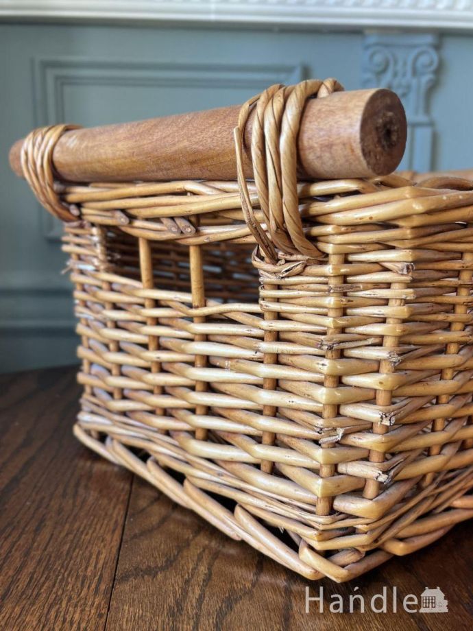 アンティークのバスケット