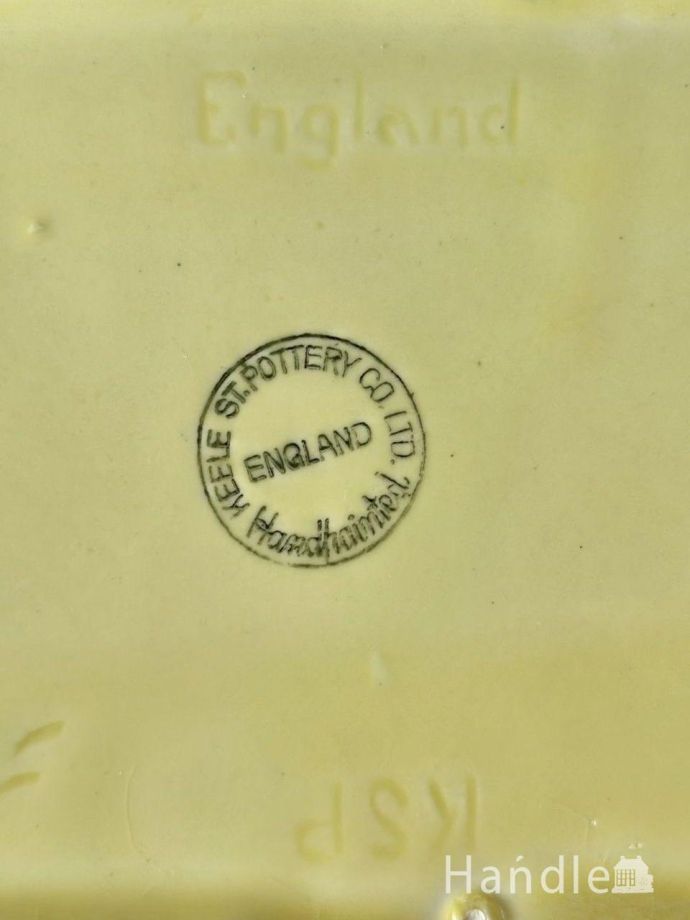 ティーポットのバックスタンプ