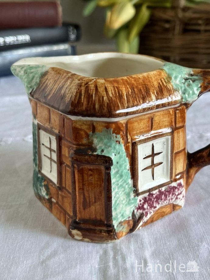 アンティークのミルクピッチャー