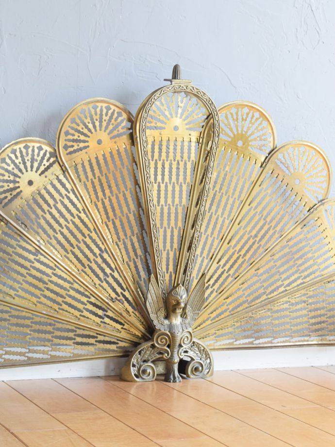 アンティーク家具らしいアイテム