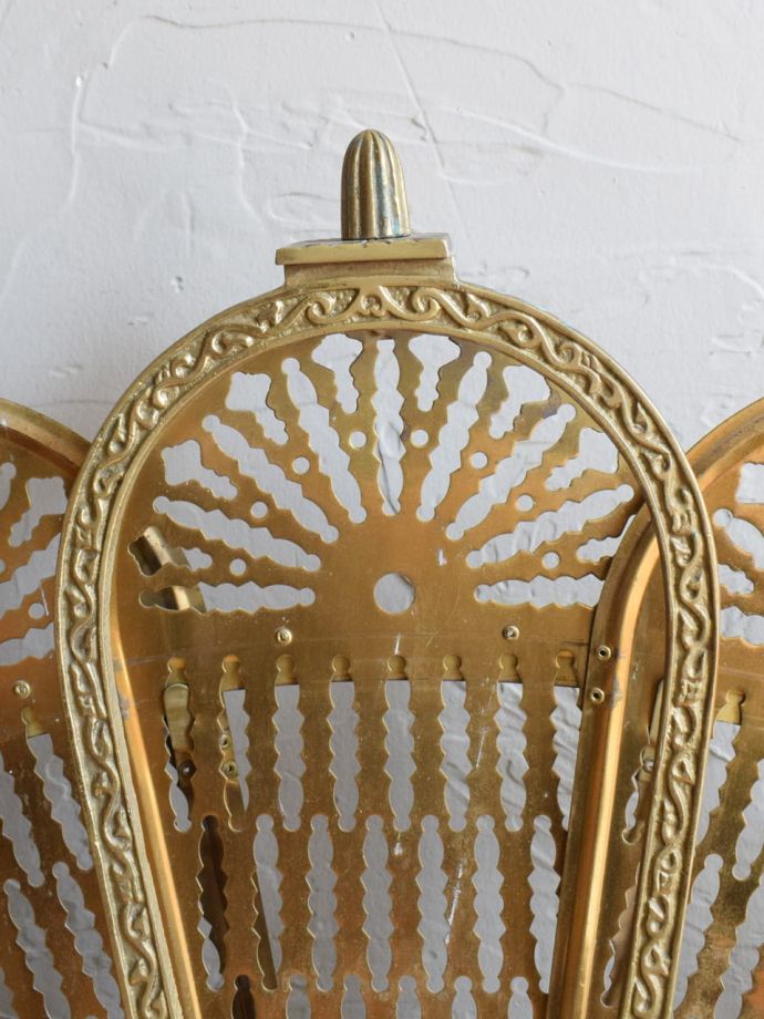 英国アンティークらしい装飾