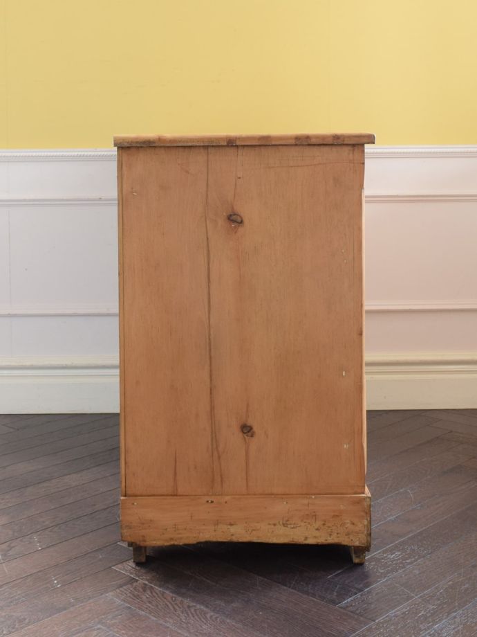 チェストの側面