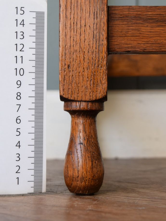 アンティーク家具の脚