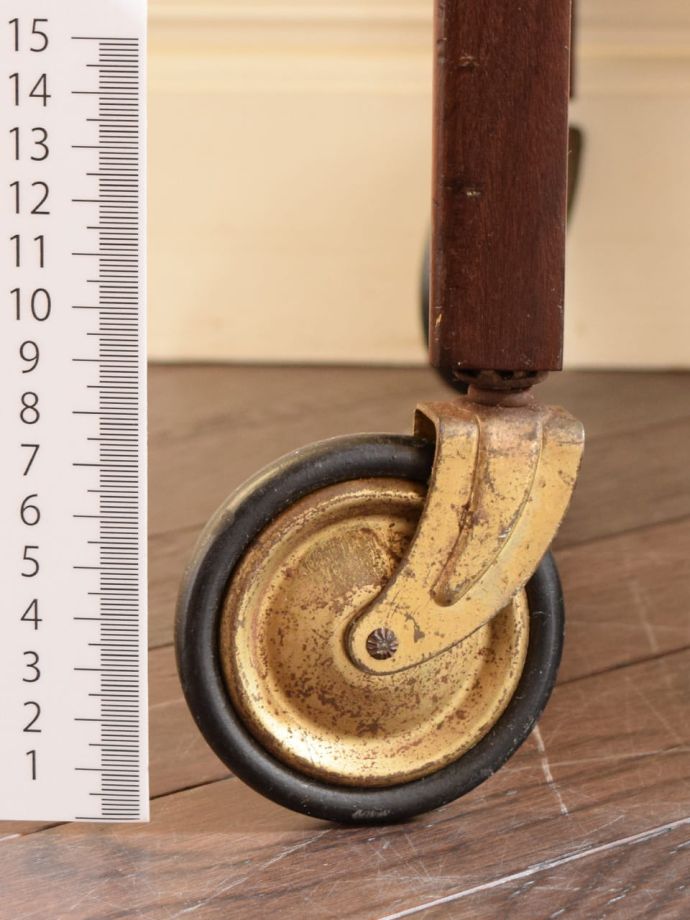 ビンテージワゴンの脚