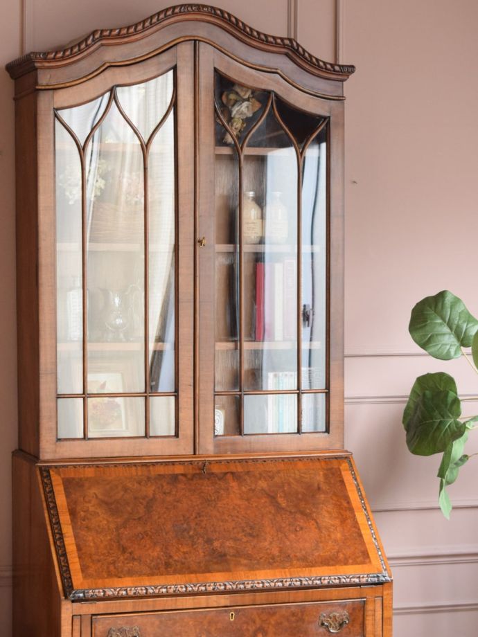 アンティーク家具らしさが漂うビューロー