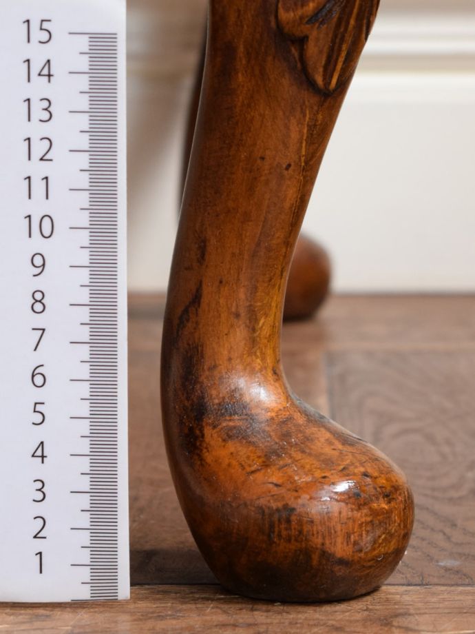 アンティーク家具の脚