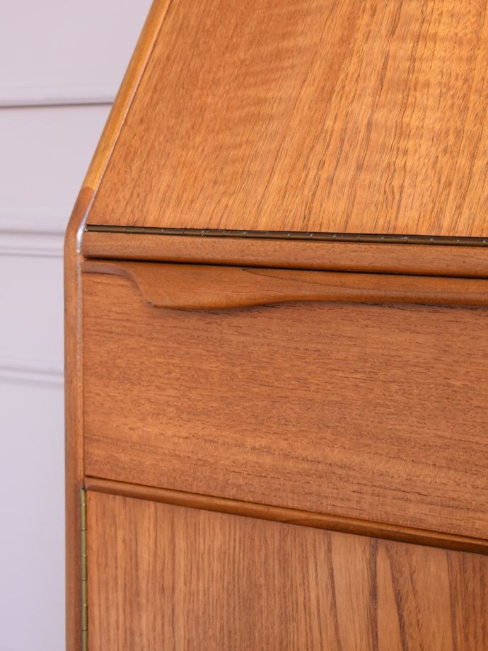 ビンテージ家具の杢目