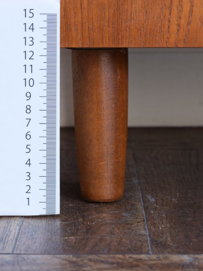 ビンテージ家具の脚