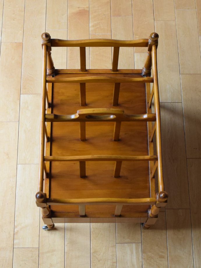 マガジンラックの中