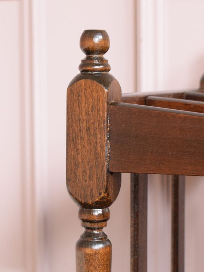 アンティーク家具の彫