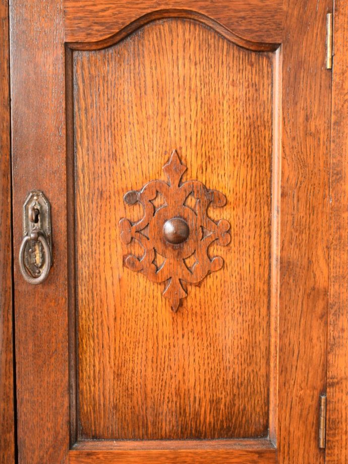 サイドボードの装飾