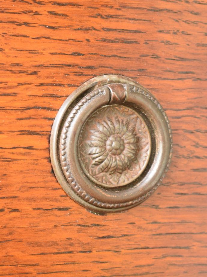 アンティーク家具の取っ手