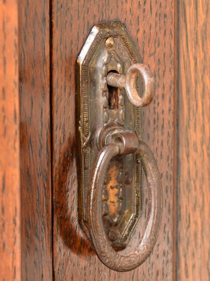 アンティーク家具の鍵