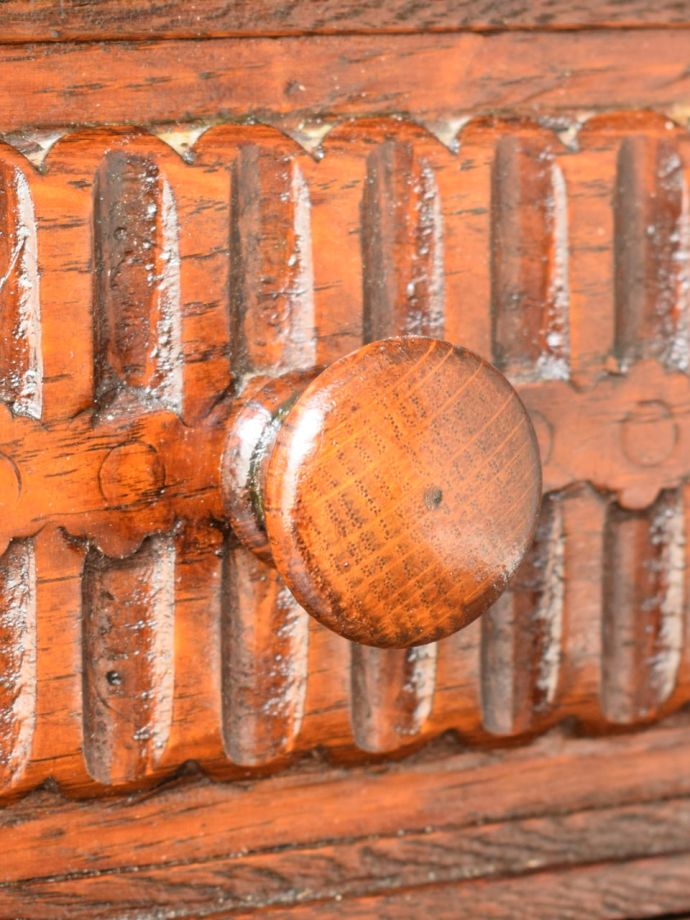 アンティーク家具の取っ手