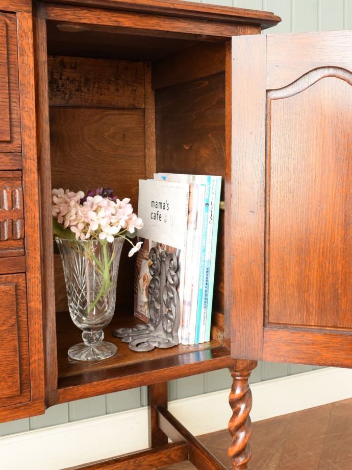 サイドボードの収納量