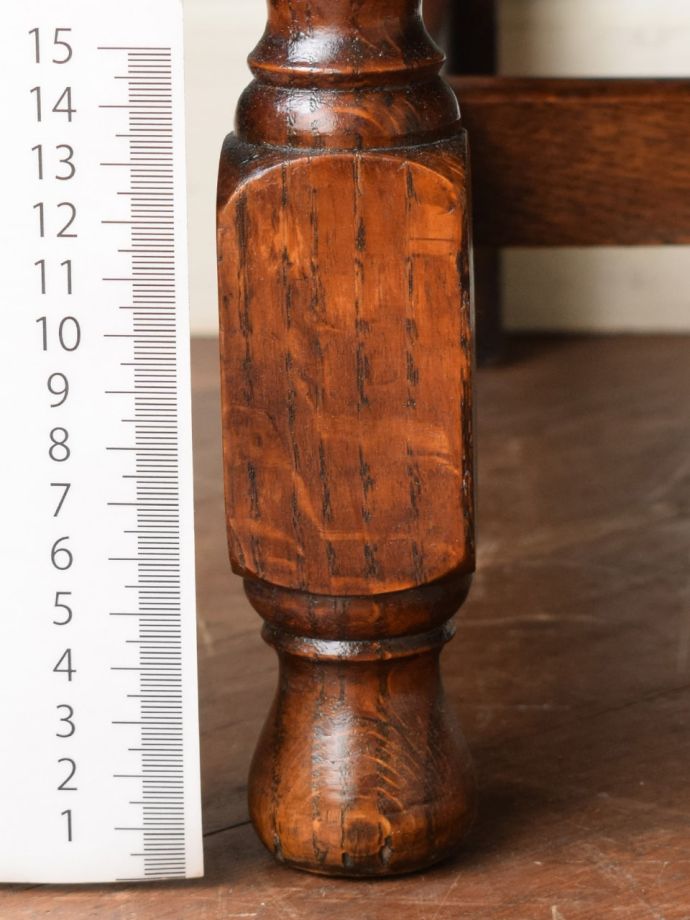 アンティーク家具の脚