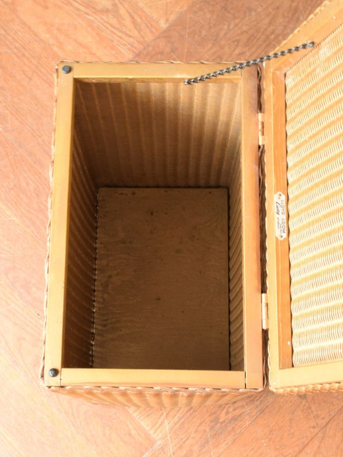 ロイドルームボックスの中