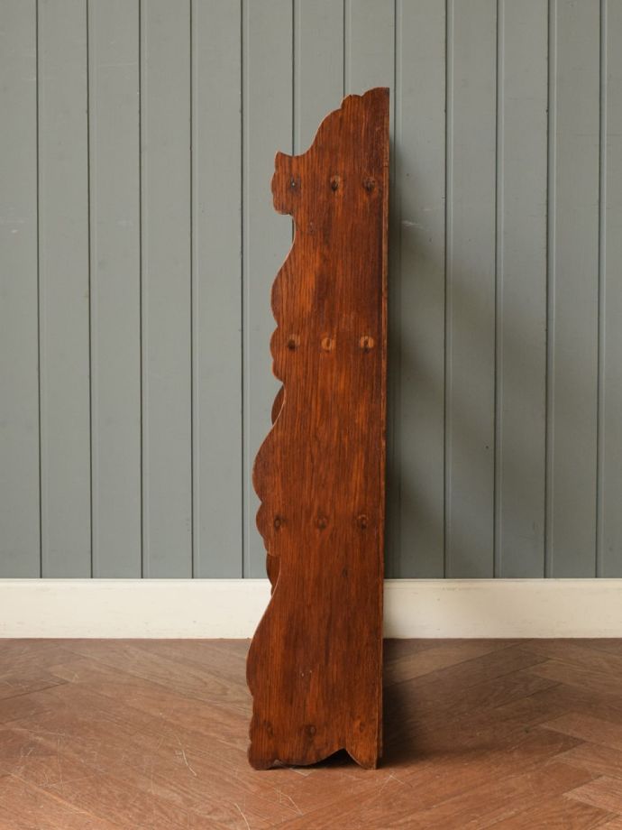 オープンシェルフの側面