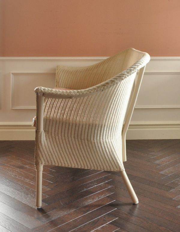 ロイドルームチェアの横面