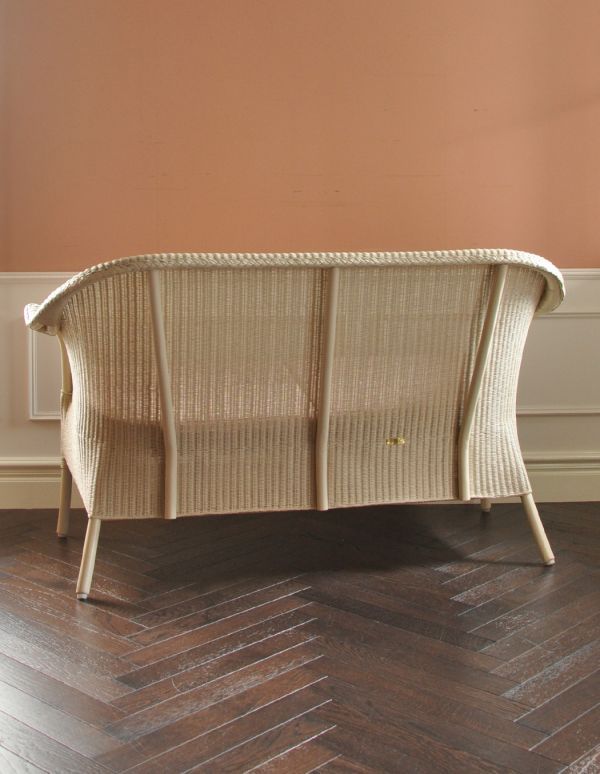 ロイドルームチェアの後ろ姿