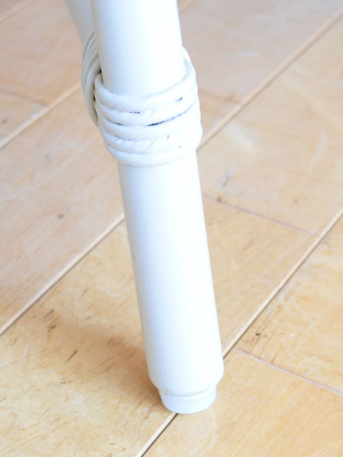 ロイドルームチェアの脚