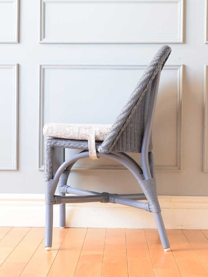 ロイドルームチェアの横面